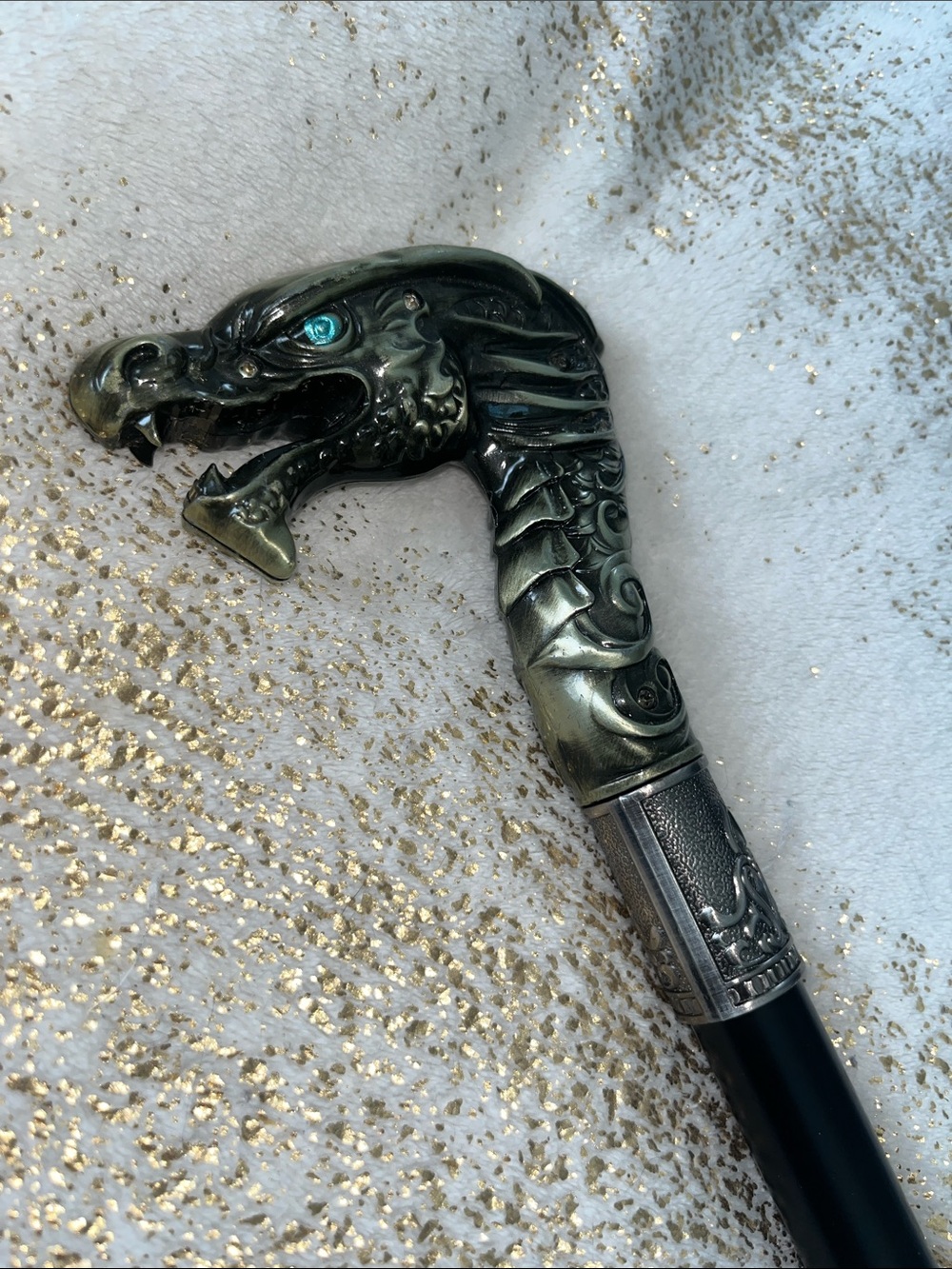 Decorative Dragon-Head Reptile Cane With Blade Inside
